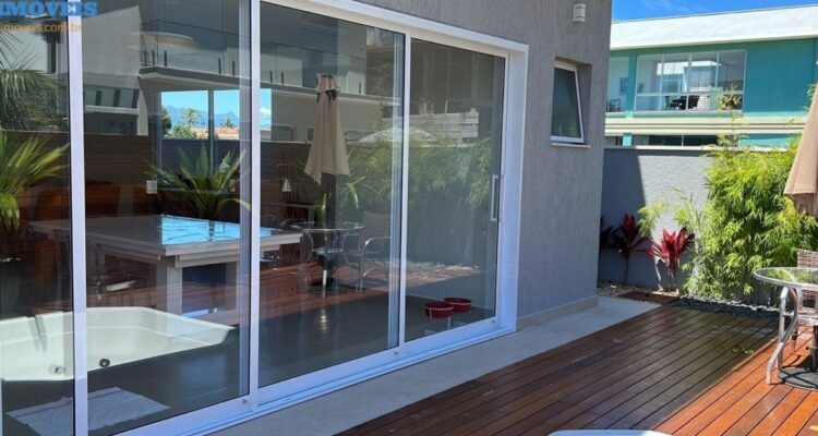 Luxuosa casa à venda no condomínio Costa Nova – Praia do Massaguaçu, Caraguatatuba (Litoral Norte SP)