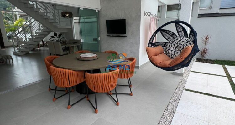 Maravilhosa casa de alto padrão – 04 suítes (com opção para 5ª suíte) – disponível para venda ou locação