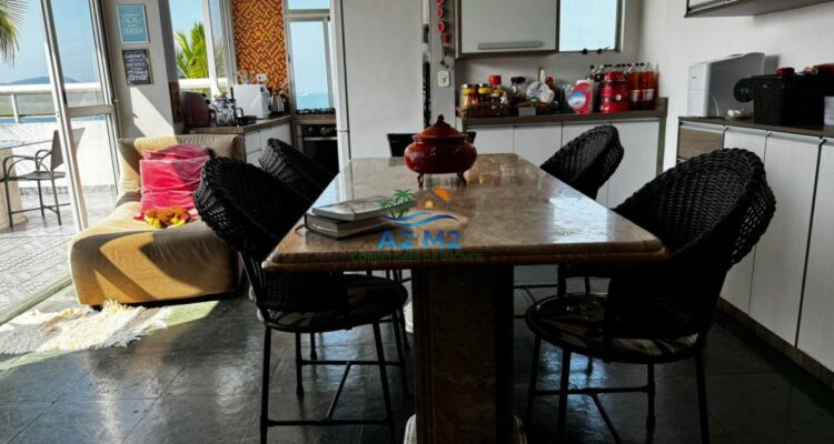 Apartamento Cobertura com vista do Mar – 03 Dormitórios sendo 01 suíte