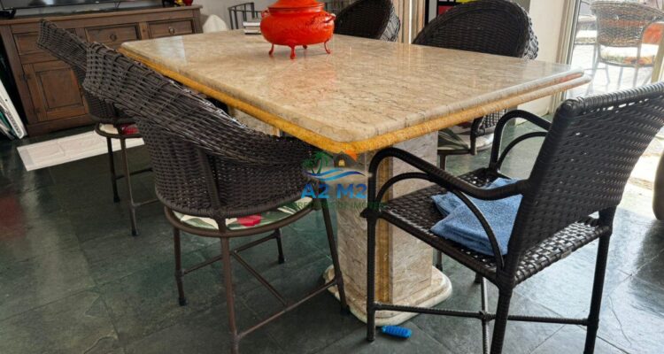 Apartamento Cobertura com vista do Mar – 03 Dormitórios sendo 01 suíte