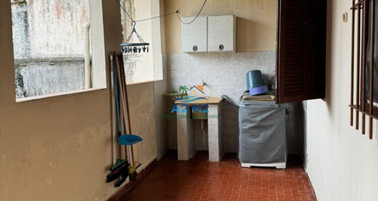 Casa Térrea com 03 Dormitórios – Poiares Rua Prudente de Moraes