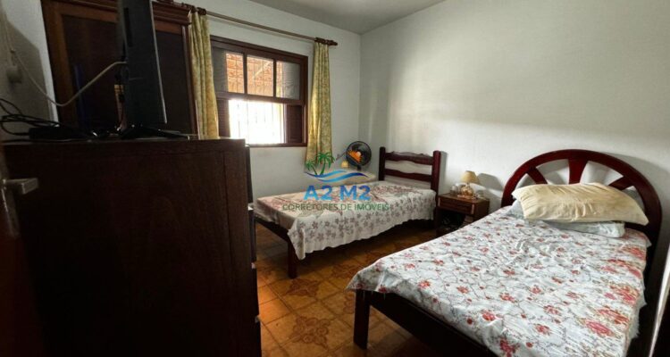 Casa Térrea com 03 Dormitórios – Poiares Rua Prudente de Moraes