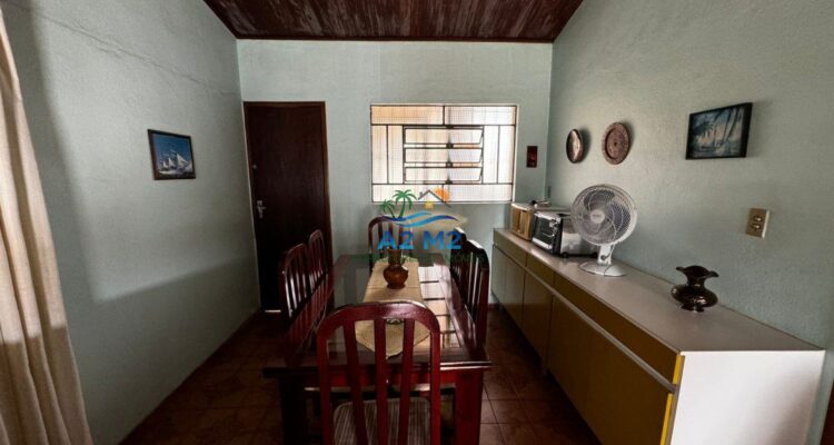 Casa Térrea com 03 Dormitórios – Poiares Rua Prudente de Moraes