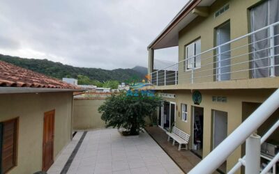Casa com 04 Dormitórios – Próximo a Praia – Jd do Sol