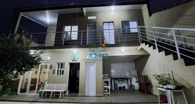 Casa com 04 Dormitórios – Próximo a Praia – Jd do Sol