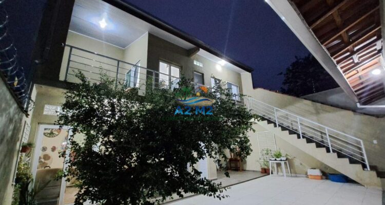 Casa com 04 Dormitórios – Próximo a Praia – Jd do Sol