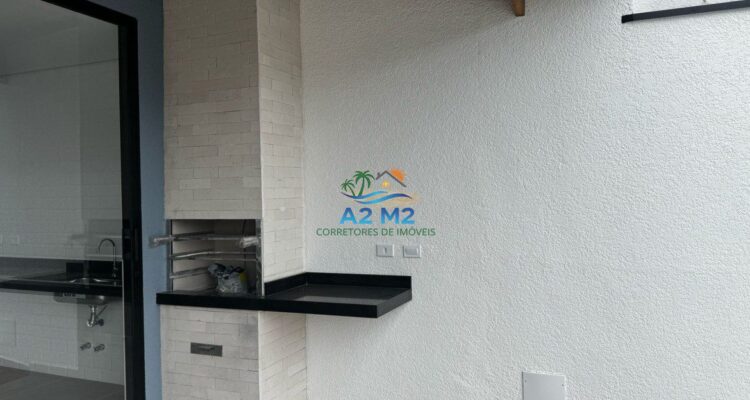 Casa com Vista do Mar – 04 dormitórios – 01 suíte – Piscina – Churrasqueira – a 50 metros da Praia