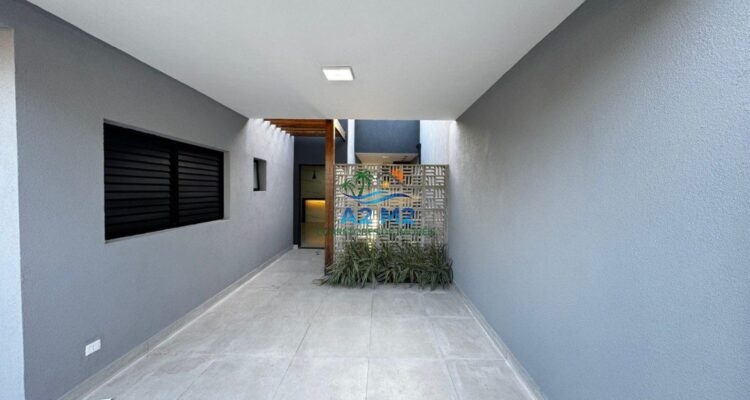 Casa Térrea com 03 suítes – Jd. Gaivotas/Caraguatatuba