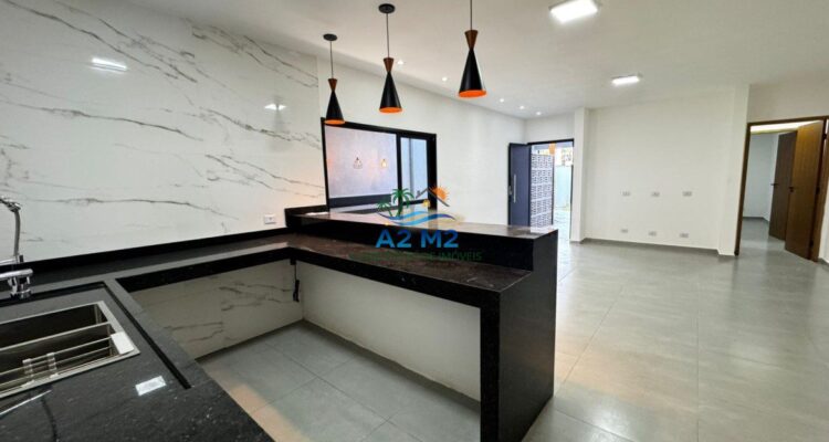 Casa Térrea com 03 suítes – Jd. Gaivotas/Caraguatatuba