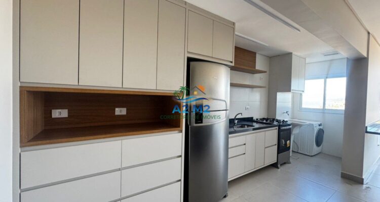 LOCAÇÃO – Apto Vista Mar, 03 dorms (01 suíte), 02 vagas, mobiliado – Piscina elevada c/ borda Infinita