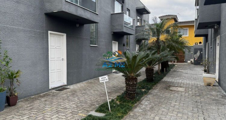 Maravilhoso Sobrado com 03 suítes – 150 metros da Praia de Massaguaçu – Mobiliado