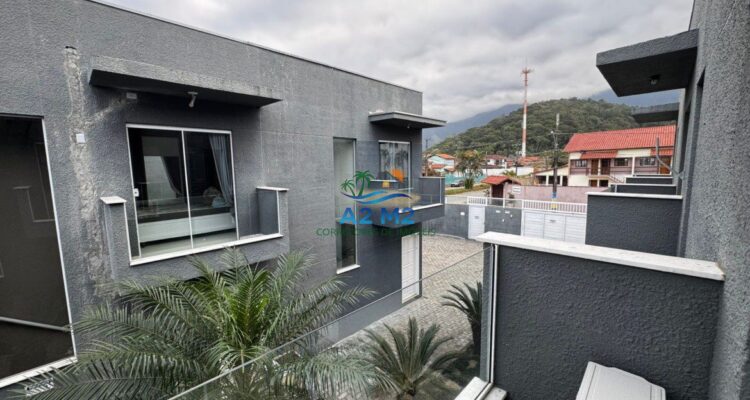 Locação – Sobrado com 03 suítes – 150 metros da Praia de Massaguaçu – Mobiliado