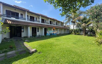 Casa em Condomínio Fechado – A 200m da Praia de Massaguaçu – 01 Dormitório