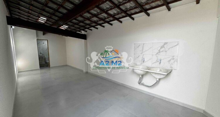 Excelente Casa Térrea com 170m² de área útil – 03 dormitórios sendo 02 suíte – Próximo a Praia