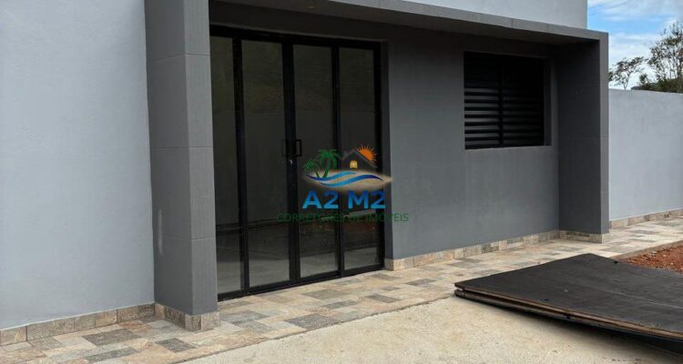 Imóvel novo com 01 Dormitório, 40m² e um quintal ENORME