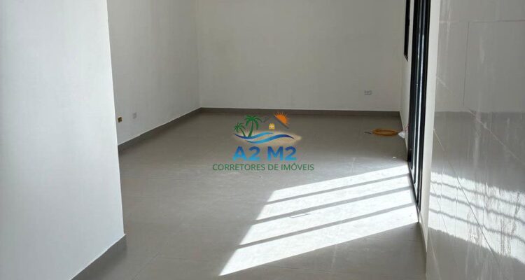 Imóvel novo com 01 Dormitório, 40m² e um quintal ENORME