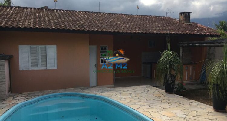 Sobrado com 3 suítes à Venda a 400 metros da praia de Massaguaçu