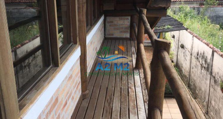 Sobrado com 3 suítes à Venda a 400 metros da praia de Massaguaçu