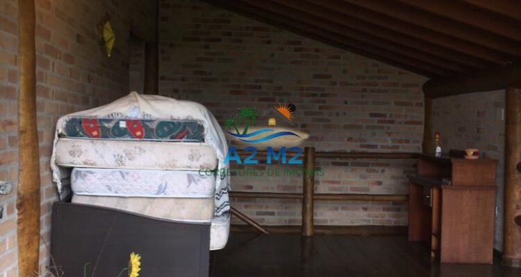 Sobrado com 3 suítes à Venda a 400 metros da praia de Massaguaçu