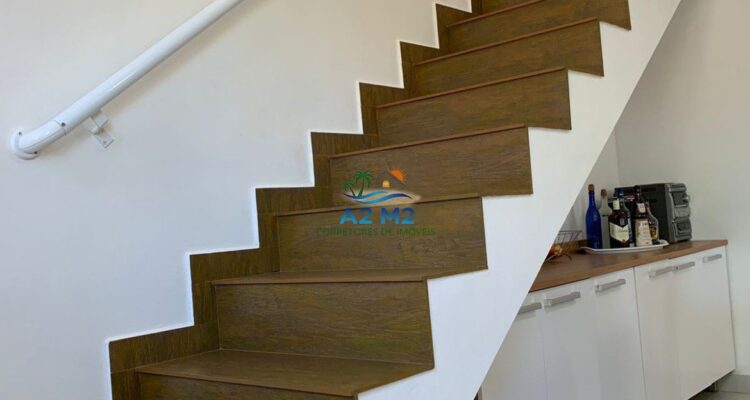 Sobrado a Venda a 300 metros da praia de Massaguaçu