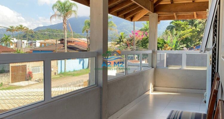 Sobrado a Venda a 300 metros da praia de Massaguaçu