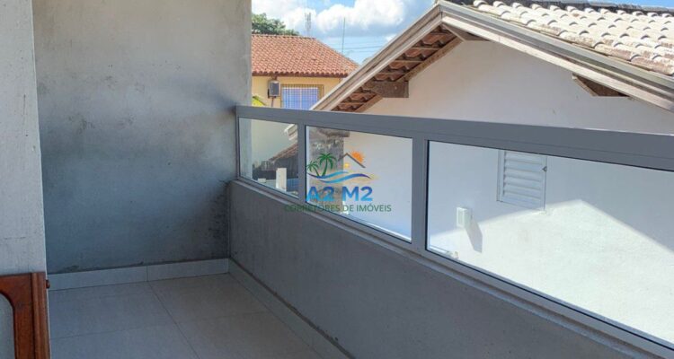 Sobrado a Venda a 300 metros da praia de Massaguaçu