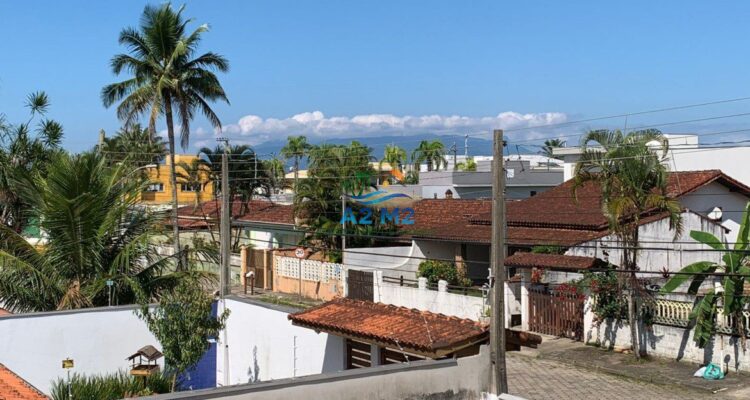 Sobrado a Venda a 300 metros da praia de Massaguaçu
