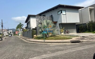 Casa em Condomínio – Costa Nova, Praia do Massaguaçu, Caraguatatuba (SP)