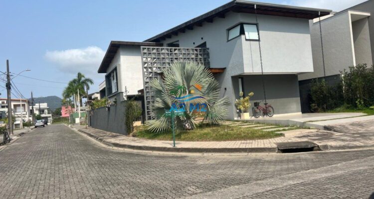 Casa em Condomínio – Costa Nova, Praia do Massaguaçu, Caraguatatuba (SP)