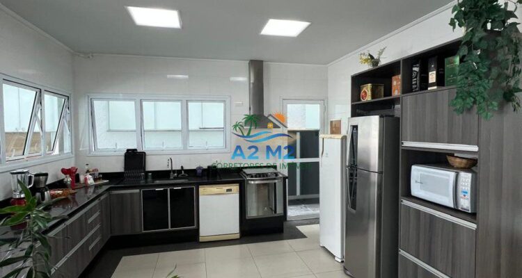 Casa de alto padrão para locação definitiva – 4 suítes – Condomínio Costa Nova, frente ao mar, Massaguaçu, Caraguatatuba